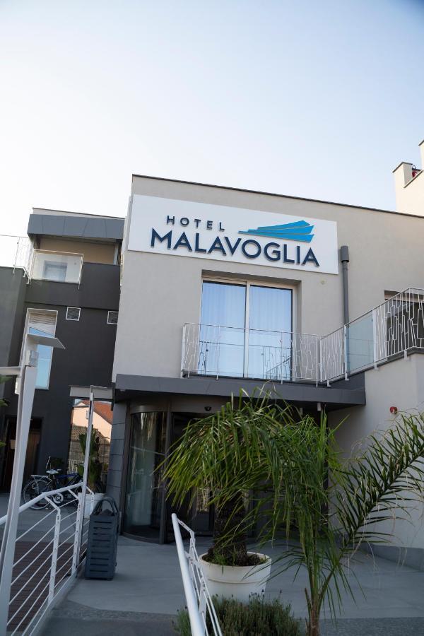 Hotel Malavoglia Aci Castello Exterior photo